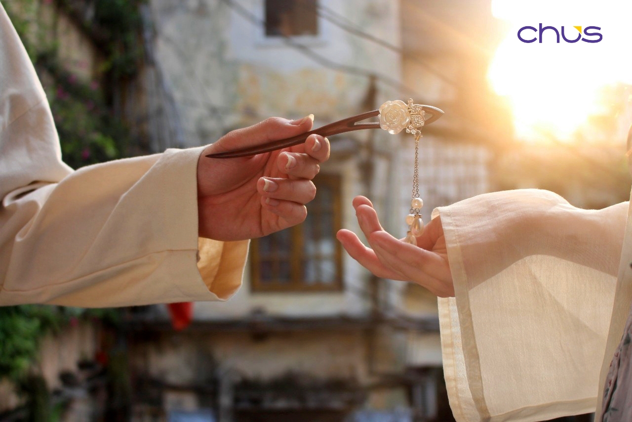 Hair sticks make amazing gifts but only if you choose right! 