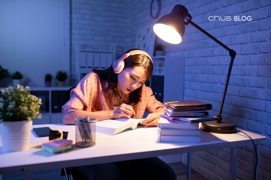 Ghi chép lỗi sai vào sổ tay riêng để xem lại thường xuyên và cải thiện điểm yếu