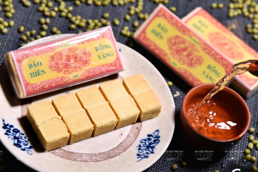 Image 12. Hai Duong mung bean cake - sweet and rich, everyone who tries it loves it