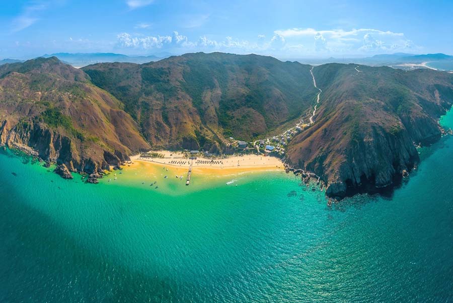 Ky Co Beach in Quy Nhon is the perfect choice