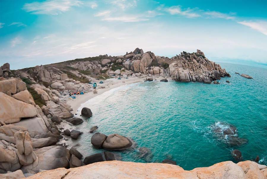 Cu Lao Cau Island shows stunning wild beauty