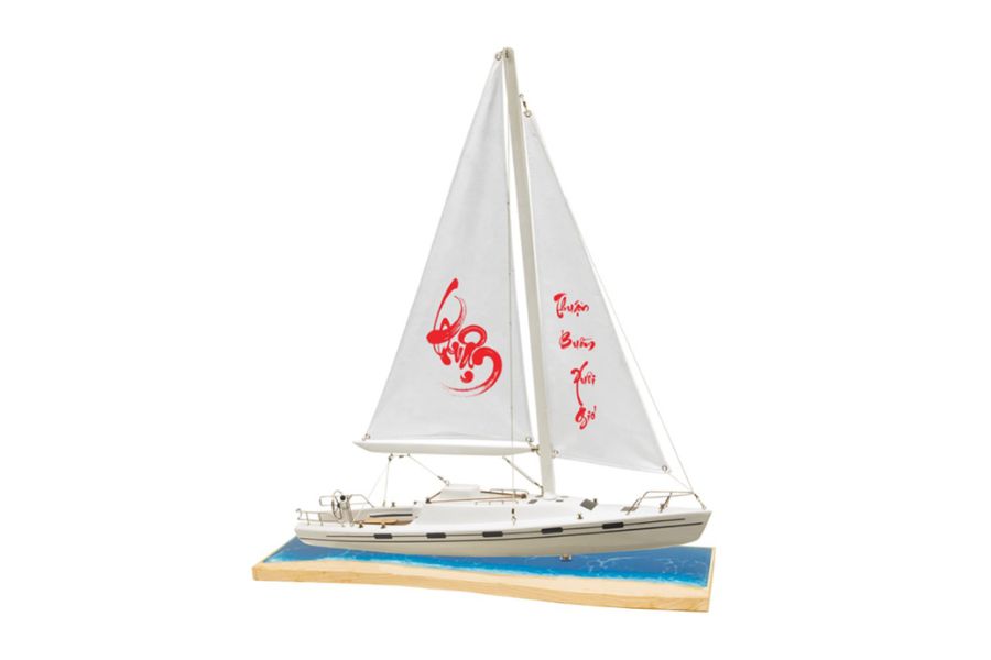Feng shui sailing ships - symbols of smoothness and prosperity for career paths