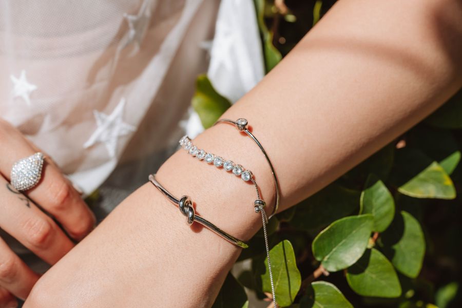 Understanding Silver Bracelet Gift Meaning