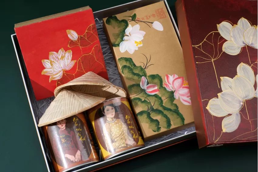 Phap Lam Moc Truly Hue gift box honoring ancient capital arts