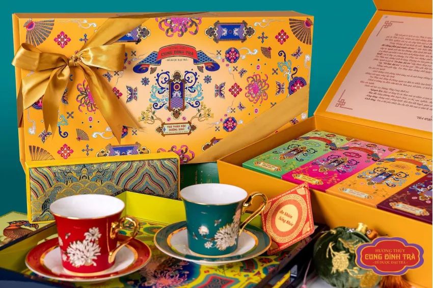 Hue royal herbal tea with Vietnamese royal essence