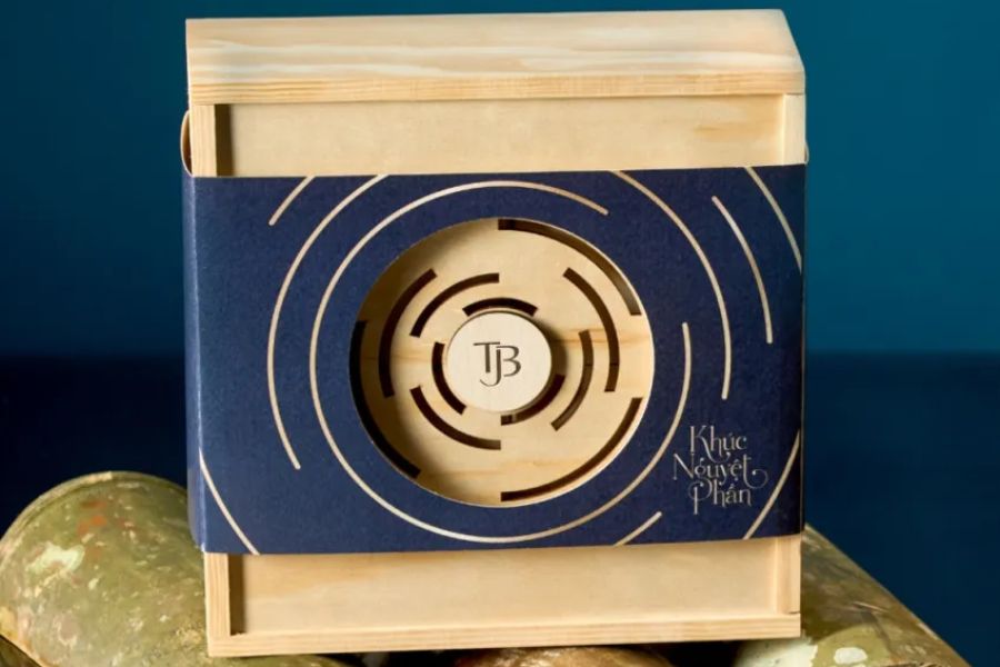 Personalized Mid-Autumn gift boxes create powerful impressions