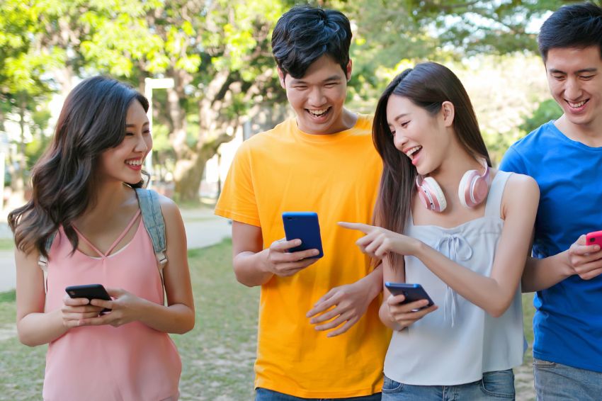 Image 05. Friends usually know current interests and what teens want most