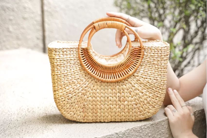 Ảnh 12. Túi xách từ chất liệu Việt thông điệp xanh trong phong cách sống hiện đại