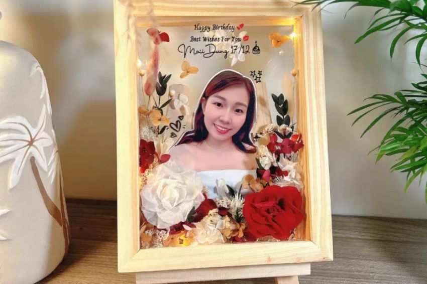 Image 01. Personalized portrait art - a meaningful birthday surprise