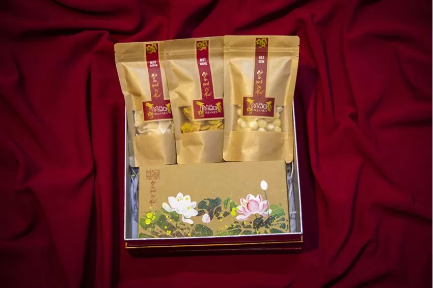 Image 06. Tet gifts need romance and refinement while still honoring tradition