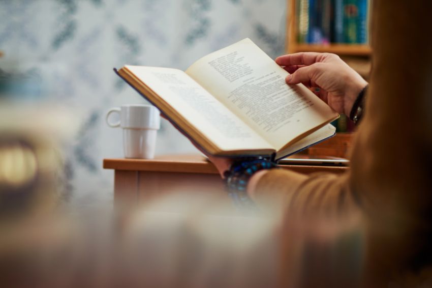 Image 05. Reading in the morning, even just for a few minutes, is enough to nurture a healthy mind
