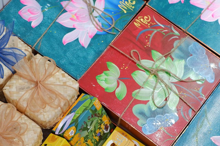 Corporate gifts with Vietnamese cultural design