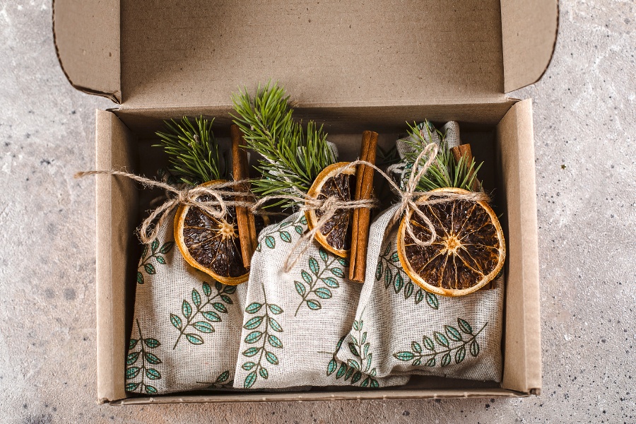 Modern gift-giving trends - from tradition to creativity