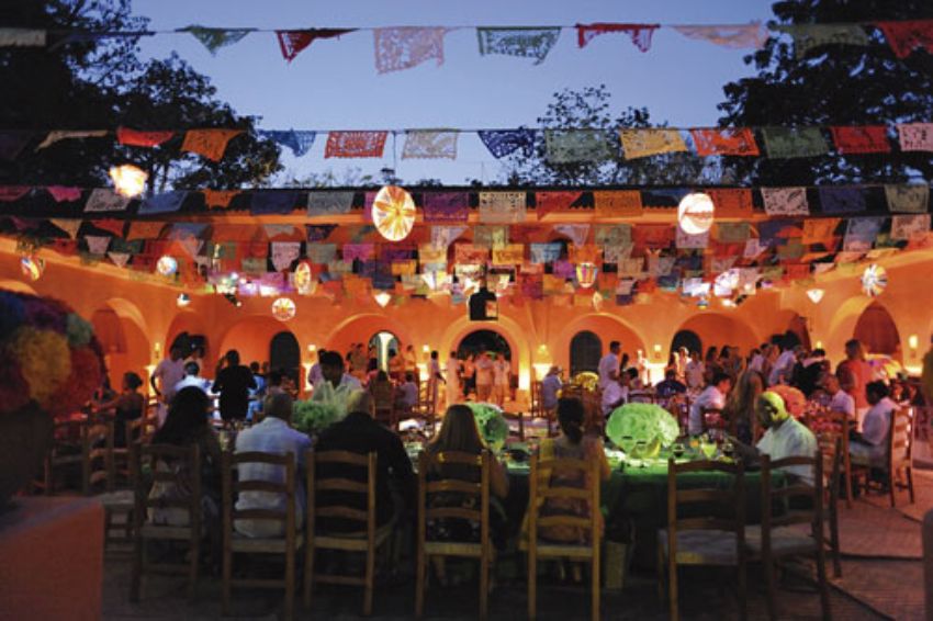 La víspera - the traditional night before birthday celebration in Mexico