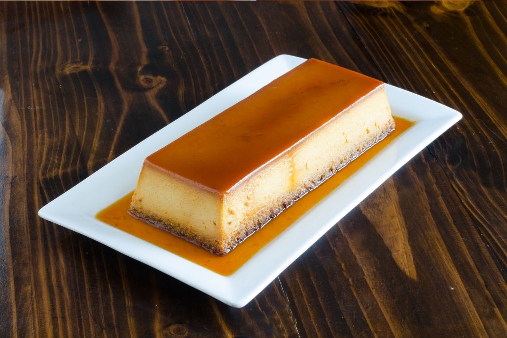 bánh flan từ trứng và dulce de leche thay sữa