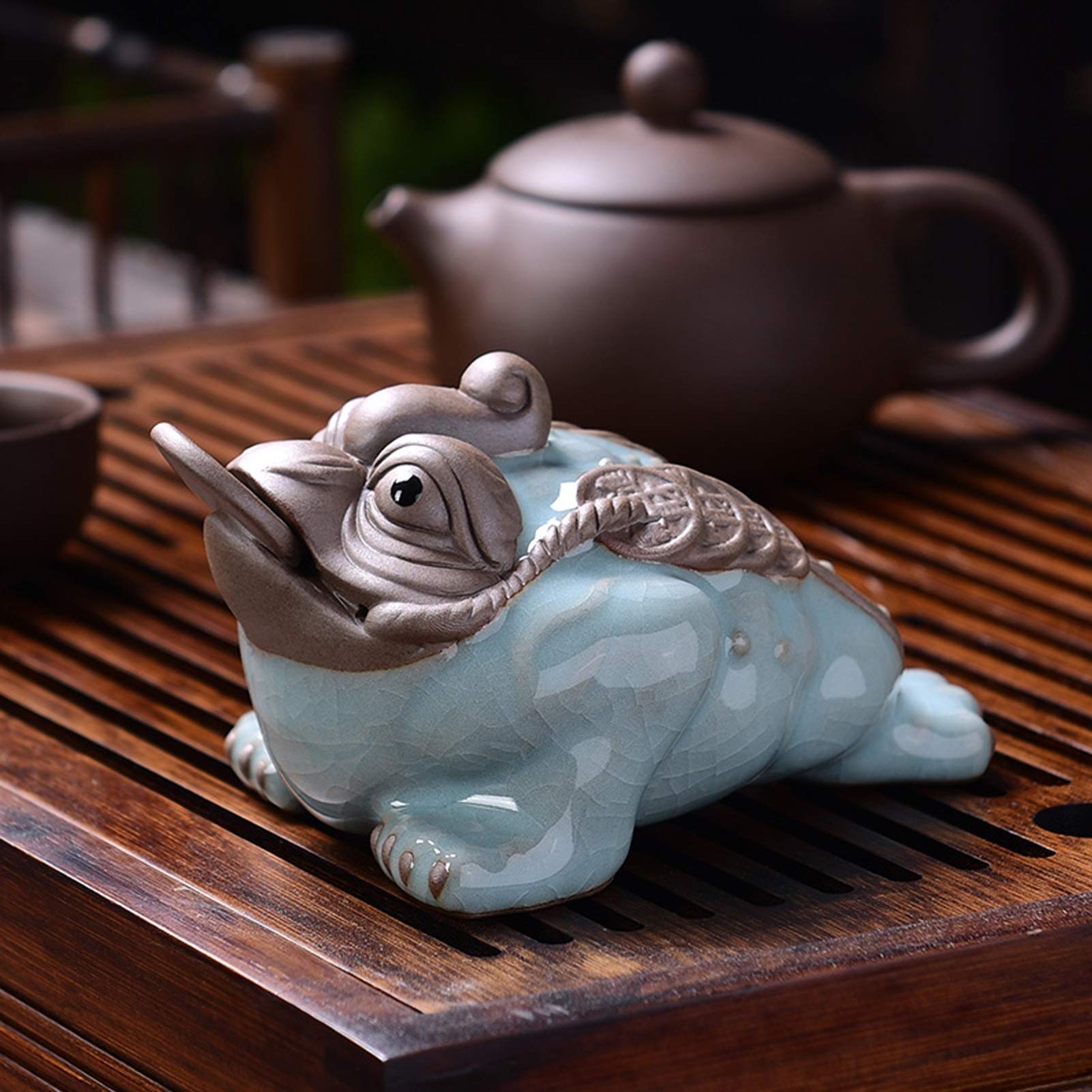 thiềm thừ, tượng hình con cóc, frog shaped ceramic figure, ceramic figure