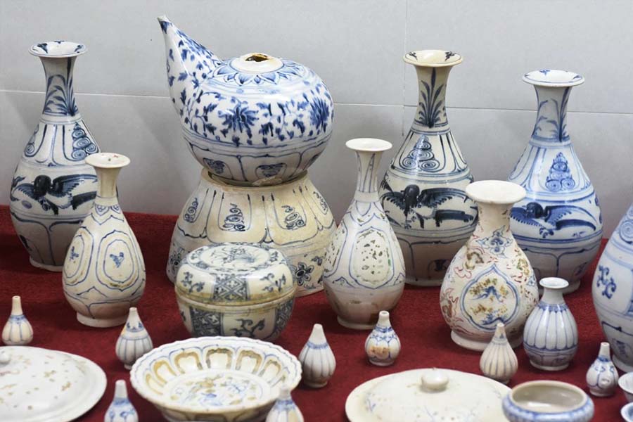 Gốm sứ từ tàu đắm Hội An, ceramics from shipwreck in Hội An