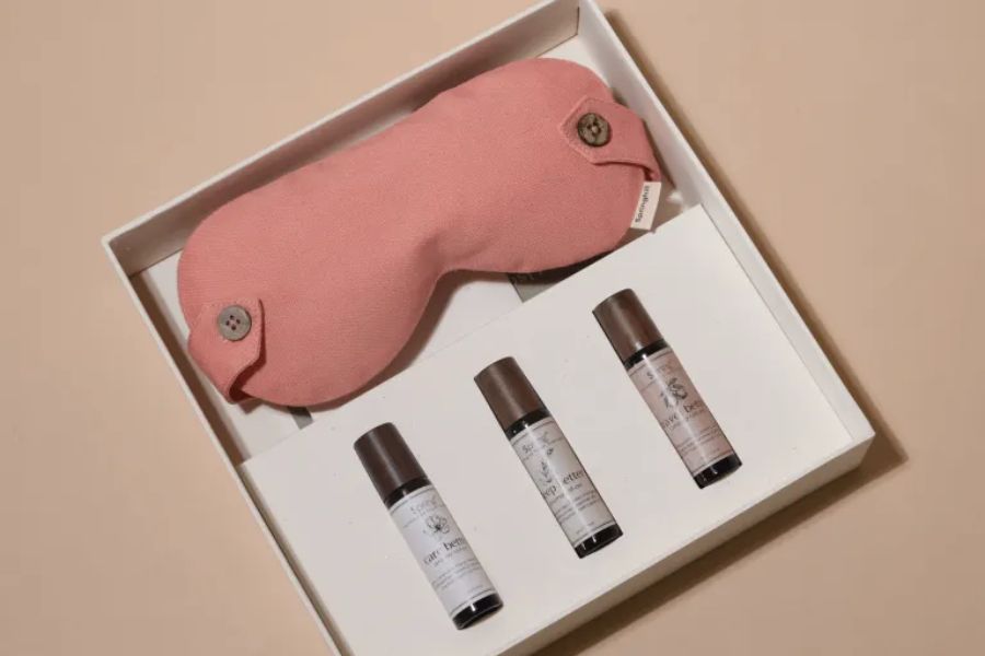 Image 04: Vietnamese Women's Day gifts for bosses need to balance gentle care with professionalism
