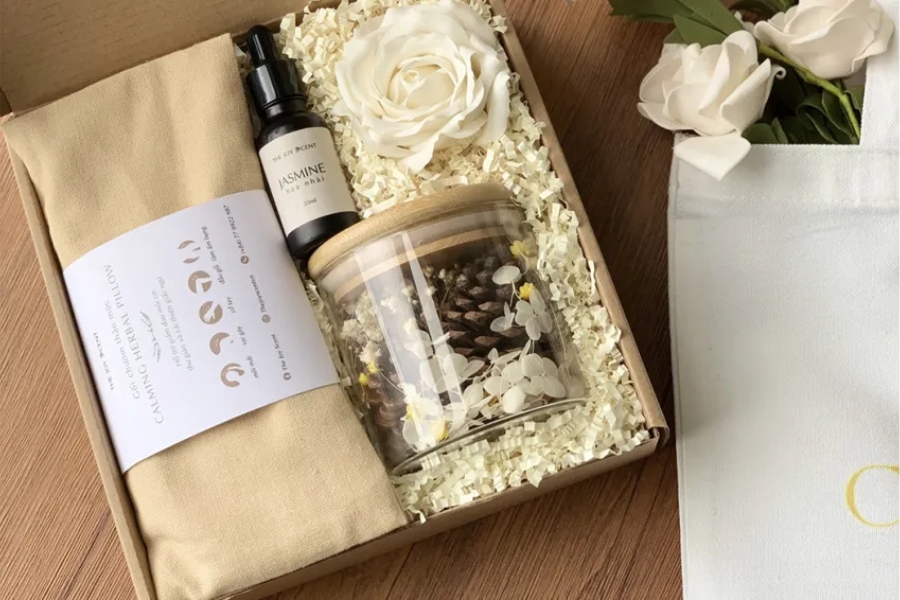 Diverse gift box collection at CHUS