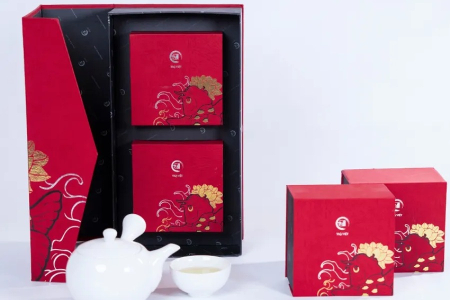 "An Khang" với họa tiết Cá Chép Chơi Trăng - Biểu tượng may mắn cho doanh nghiệp