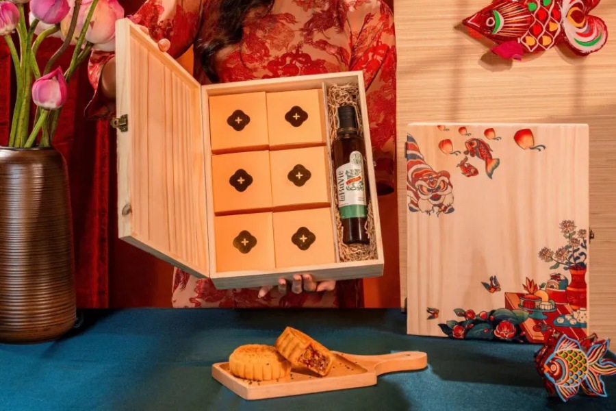 Class redefined - from natural pine wood to exquisite logo