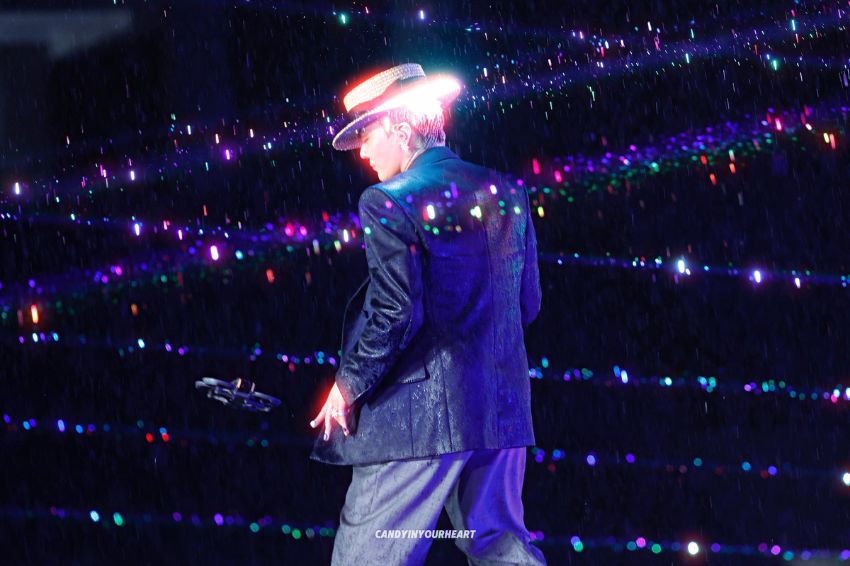 Ảnh 03. G-Dragon khuấy đảo Hà Nội vào ngày 21/6 vừa qua (Ảnh: Internet)