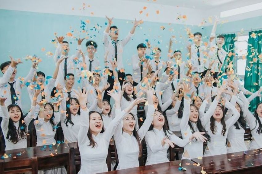 Ảnh 10. Chụp ảnh kỷ yếu cận mùa thi cần có lịch trình linh hoạt