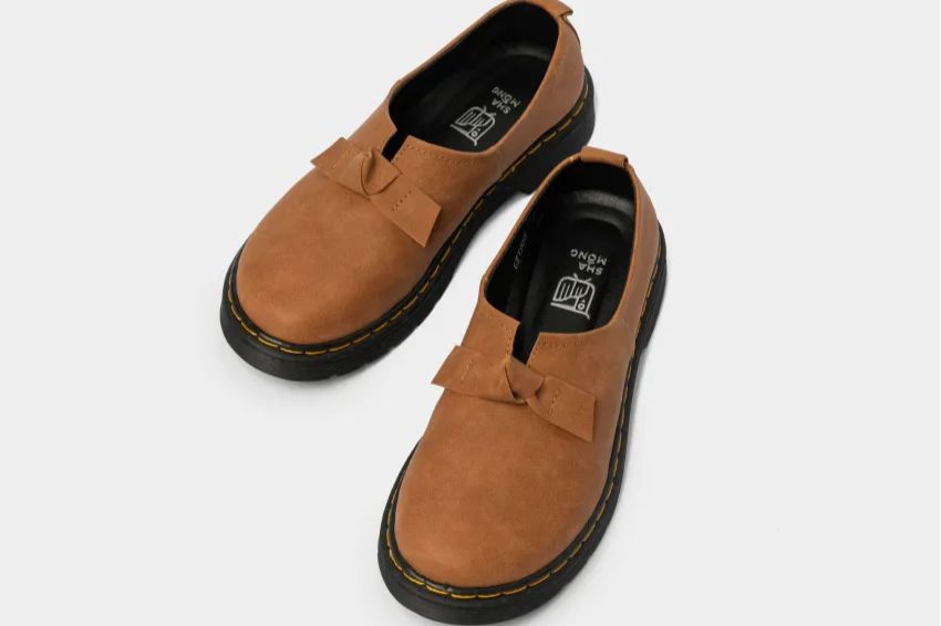 Image 07. Shoes convey negative messages about leaving