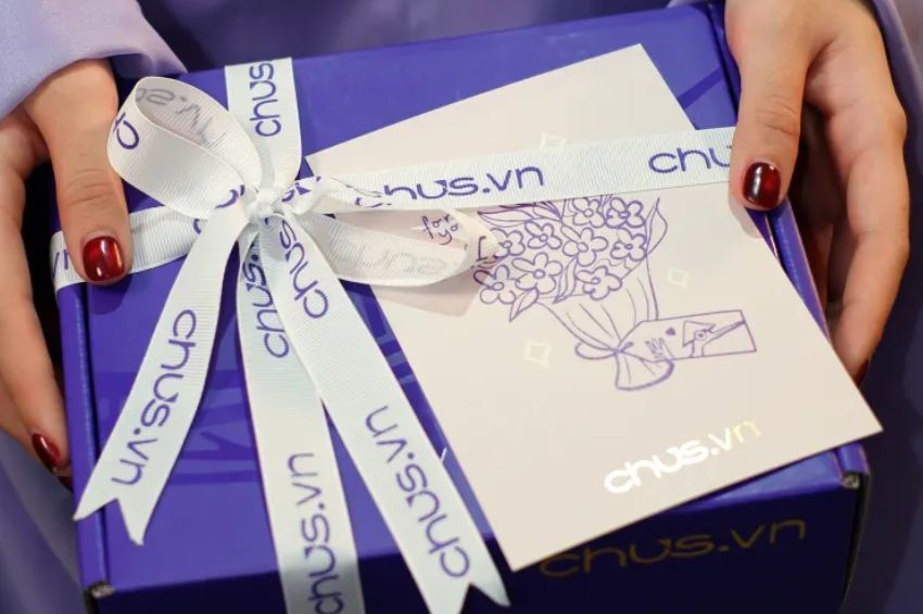 Ảnh 08. Ngày kỷ niệm, cần một món quà hiện vật để làm kỷ niệm