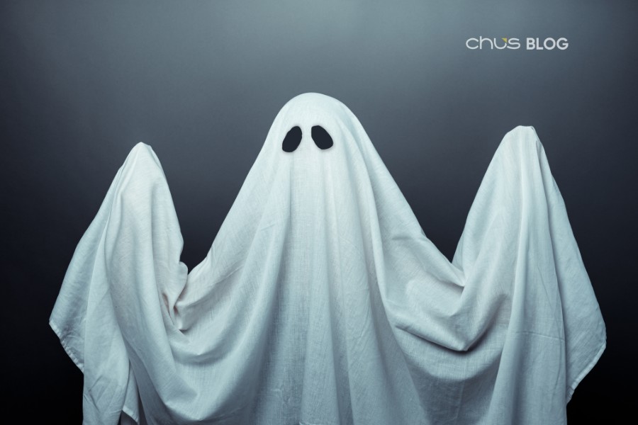 The atmosphere of Ghost Month spreads through every corner of Vietnamese life
