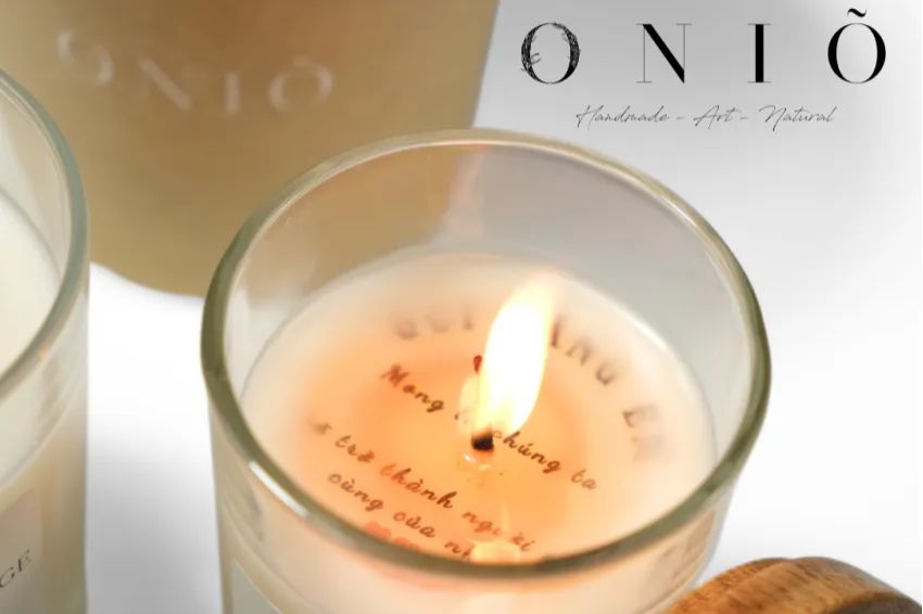 Ảnh 02. Nến thơm lời nhắn ẩn gửi gắm lời động viên đến người bạn thân yêu