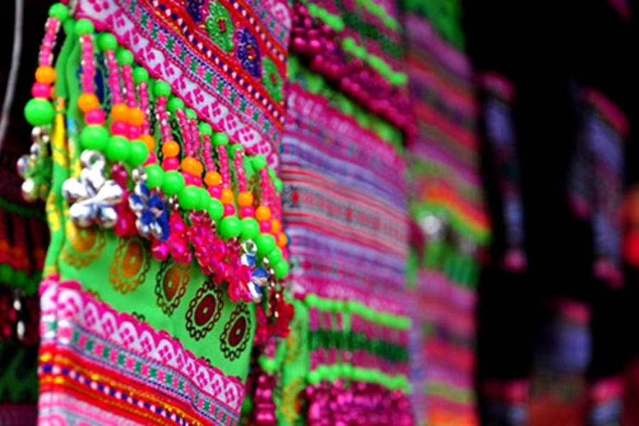 Chau Giang brocade bright as dawn, weaving stories of beloved Khmer land