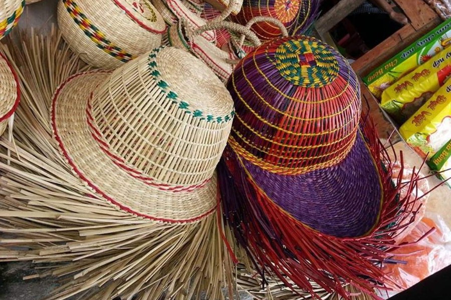Kim Son sedge mats cool as field winds, bringing countryside fragrance to cities