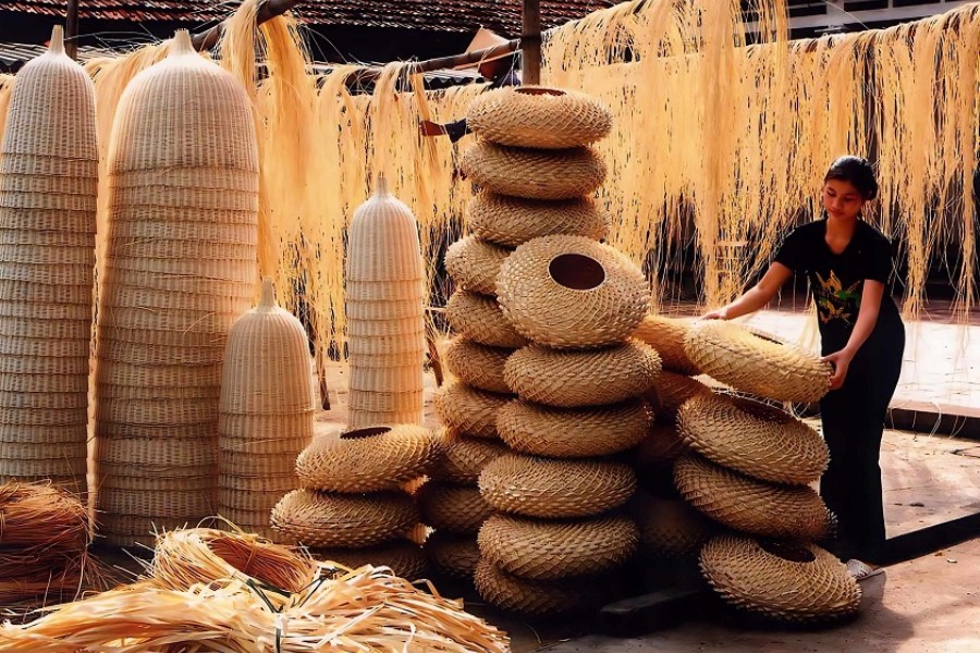 Rattan fibers flowing with artisan heartbeats, weaving colorful dreams