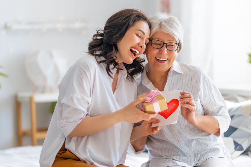 Ảnh 05. Đừng quên yêu thương nhau qua những khoảnh khắc ngày thường