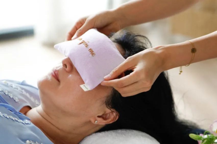 Ảnh 06. Yêu thương mẹ qua những món quà từ trái tim