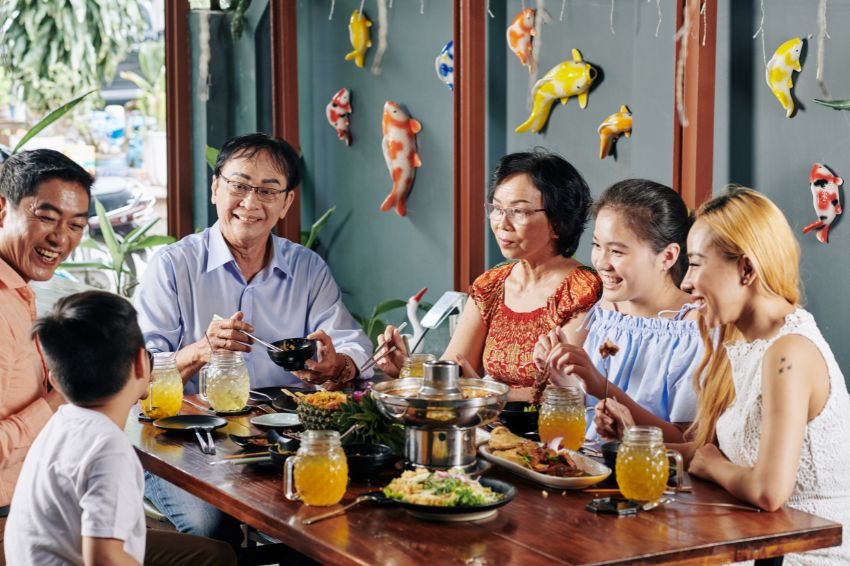 Ảnh 06. Lời chúc truyền thống trong văn hóa Việt Nam là một di sản cần được giữ gìn