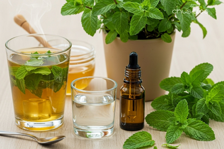 Mint with its menthol component provides an instant cooling sensation, helping to reduce heat quickly.