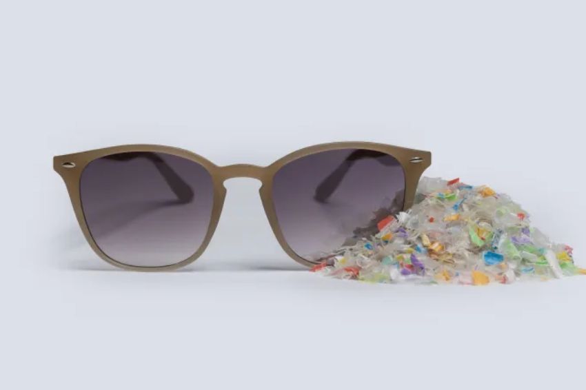 Image 01. Lightweight UV-protective sunglasses made from recycled materials, perfect for summer travel