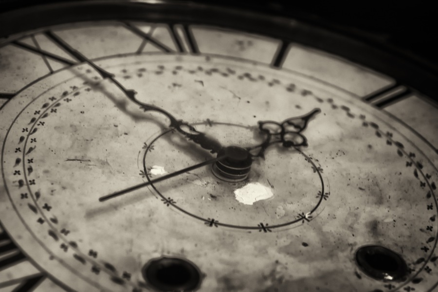 Clocks might make recipients think of negative meanings in traditional culture