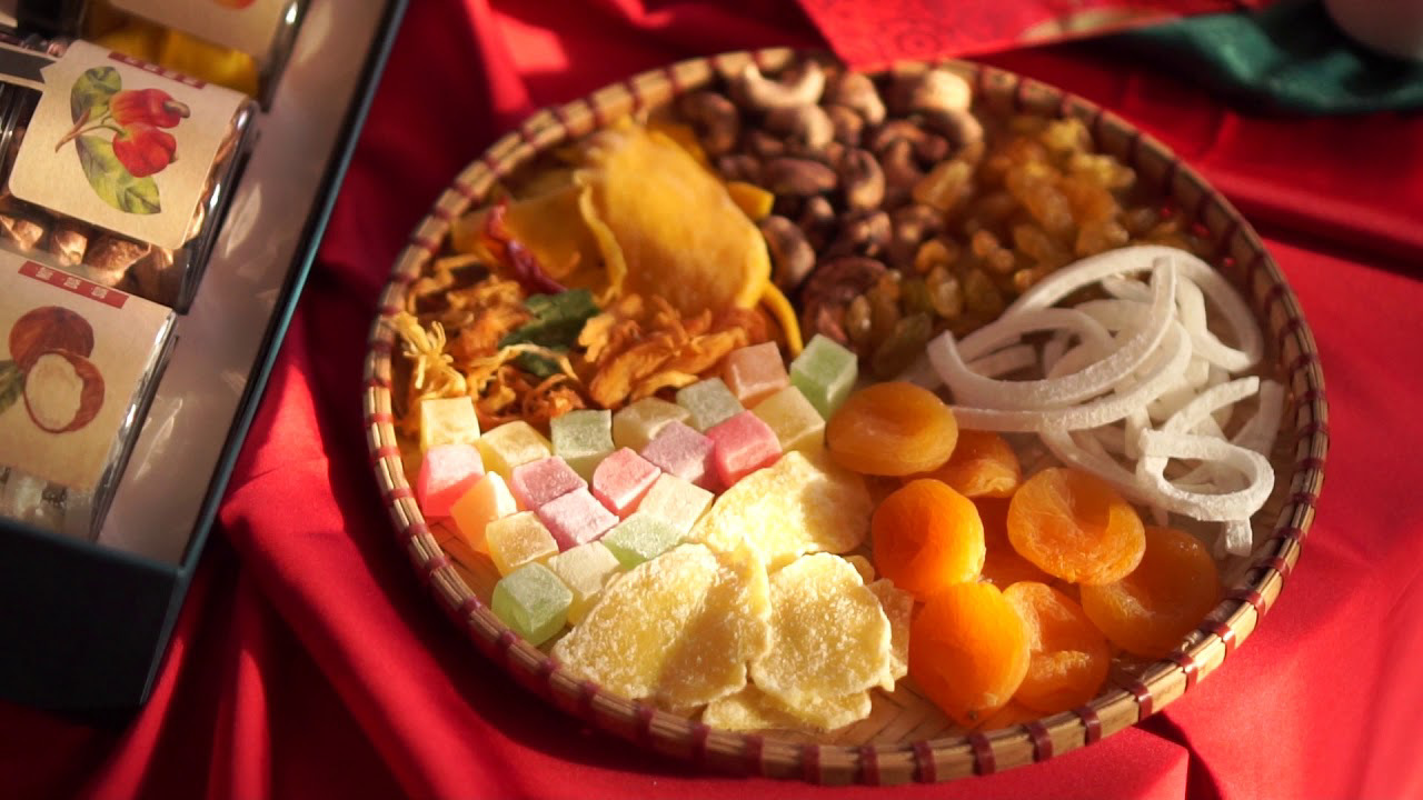 mứt dừa, candied coconut ribbons, mâm mứt Tết, Tet holiday