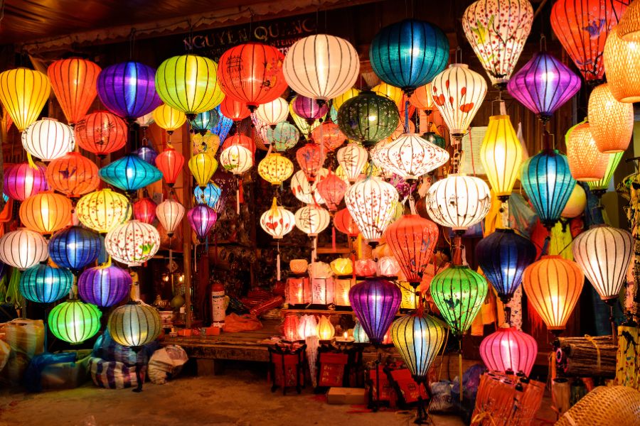 Bring Hoi An home with these vibrant miniature lanterns