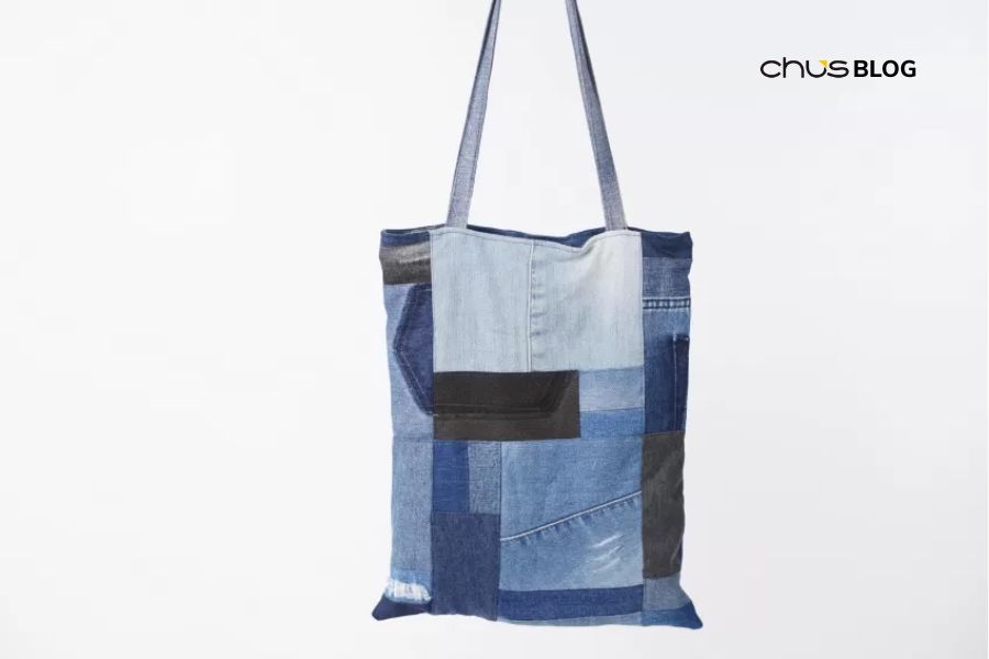 A tote bag carrying memories, like a piece of your loved one always present in everyday life.