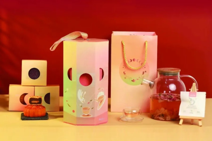 Hộp bánh "Tứ Cánh Gọi Gió" - Khi ánh đèn lung linh mang cả đêm rằm về nhà