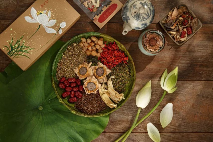 Mid-Autumn gifts bringing joy to Vietnamese festival season