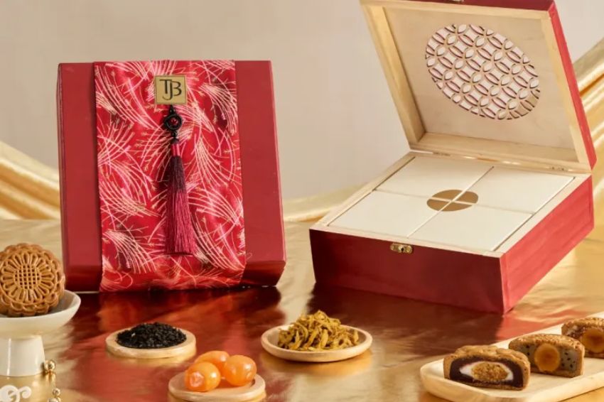 Vietnamese handcraft essence present through each Mid-Autumn gift