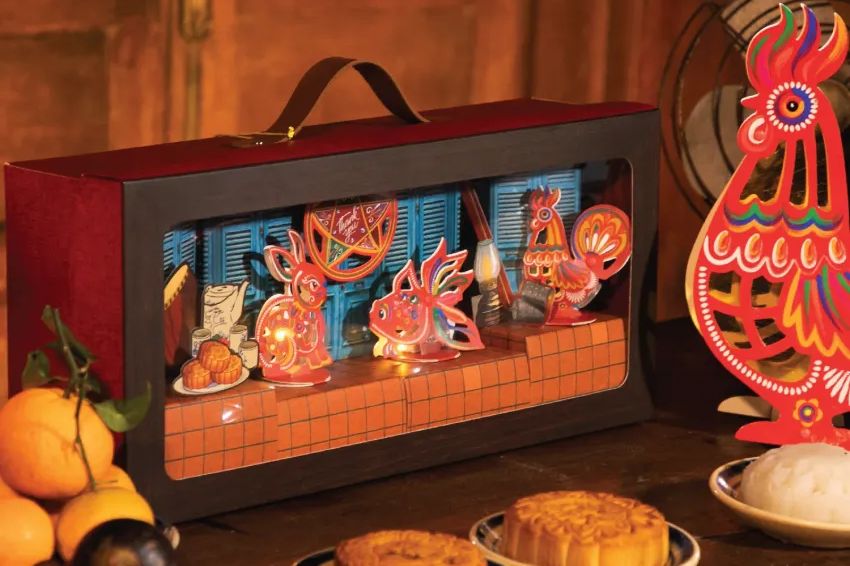 Each Vietnamese gift for foreigners tells a story of cultural essence