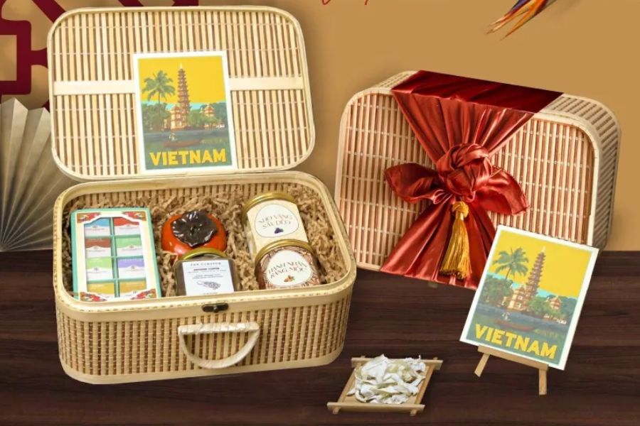 Vietnamese gifts for foreigners