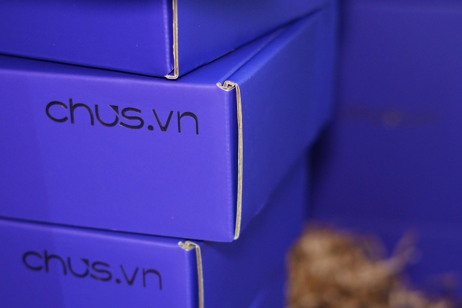 Professional consulting team always ready to help businesses find the perfect gifts
