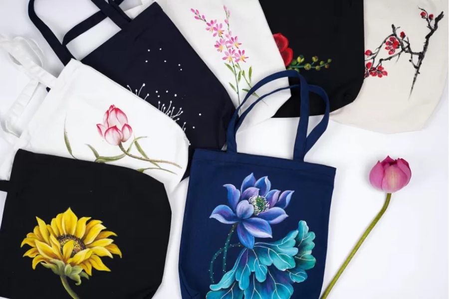 Uniquely designed tote bags that are eco-friendly and super practical